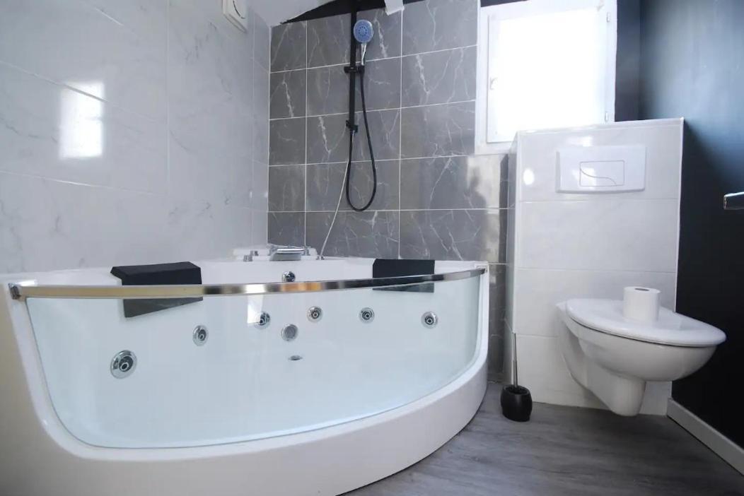 Ferienwohnung Jacuzzi Terrasse Centre Narbonne Exterior foto